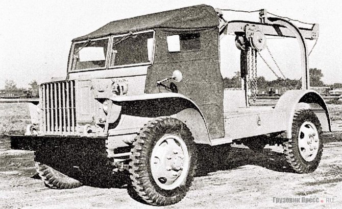 Погрузчик авиабомб для морской авиации Ford GTBS. 1942 г.